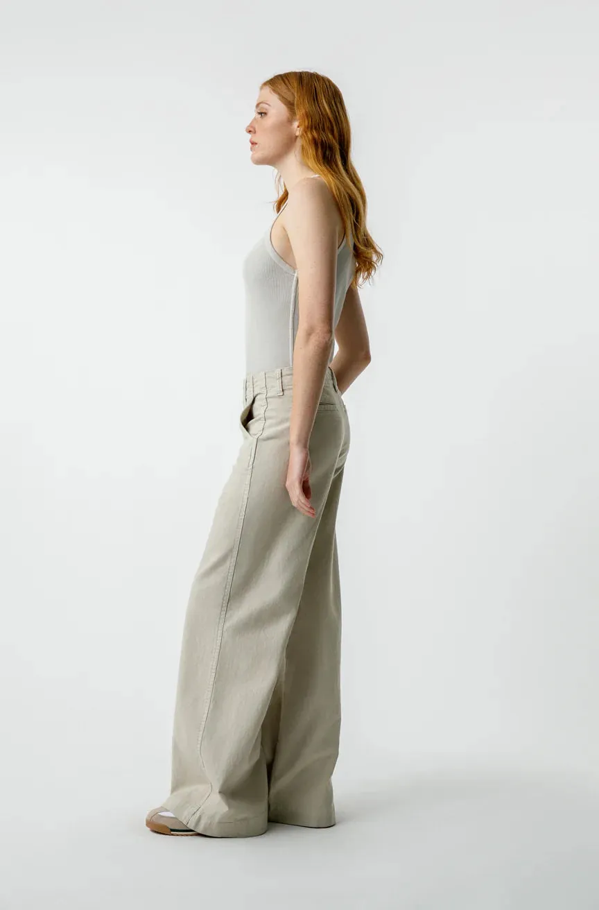 AMO Denim Edith in Pumice